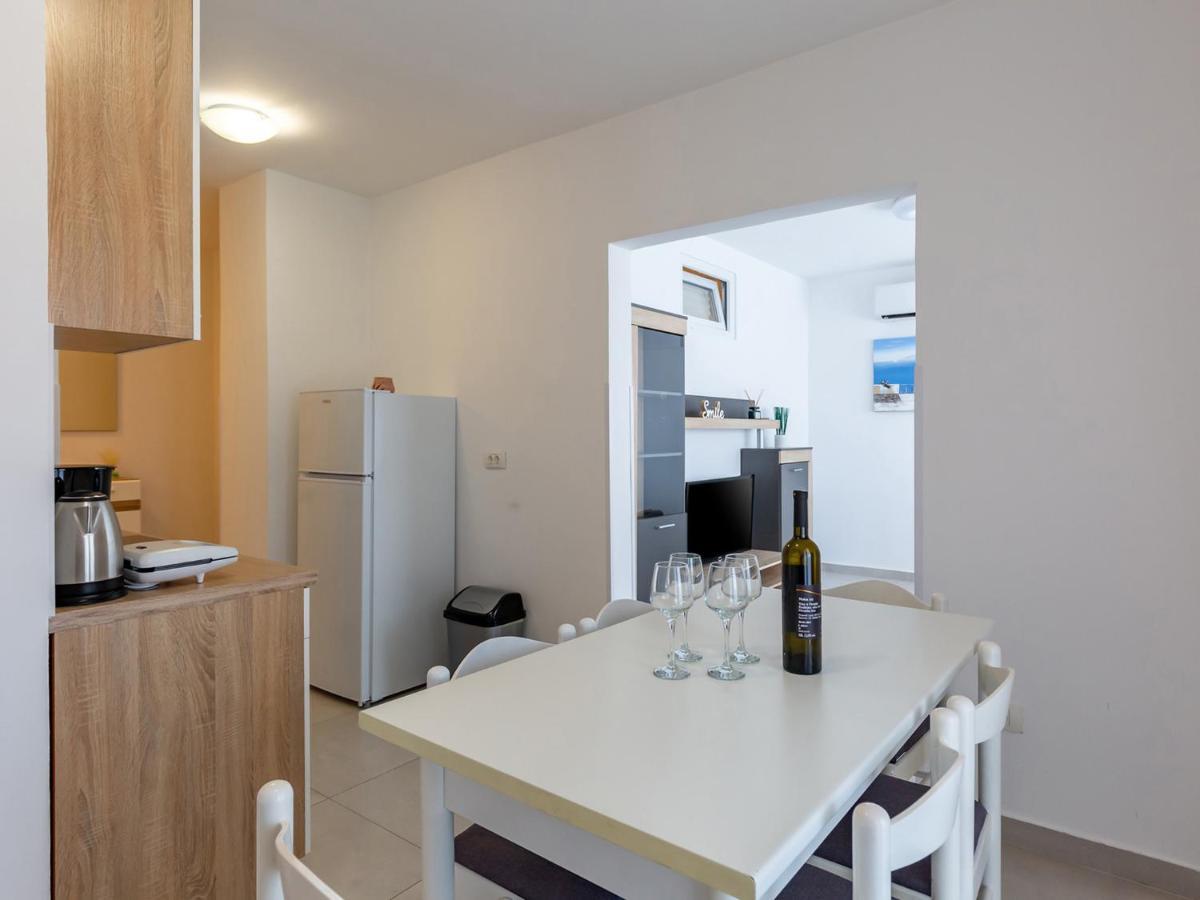 Amoroso Apartment 200M From Sea ポレッチ エクステリア 写真